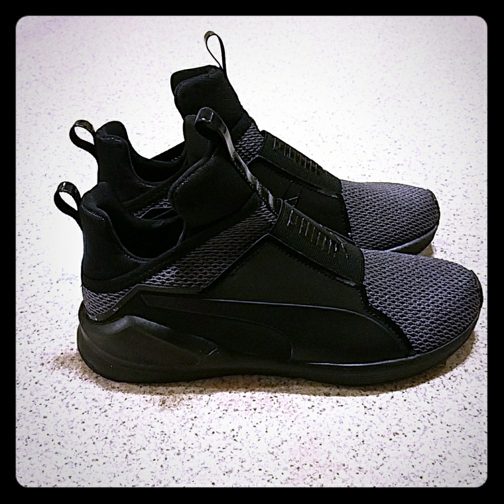 Womens Puma fierce knits